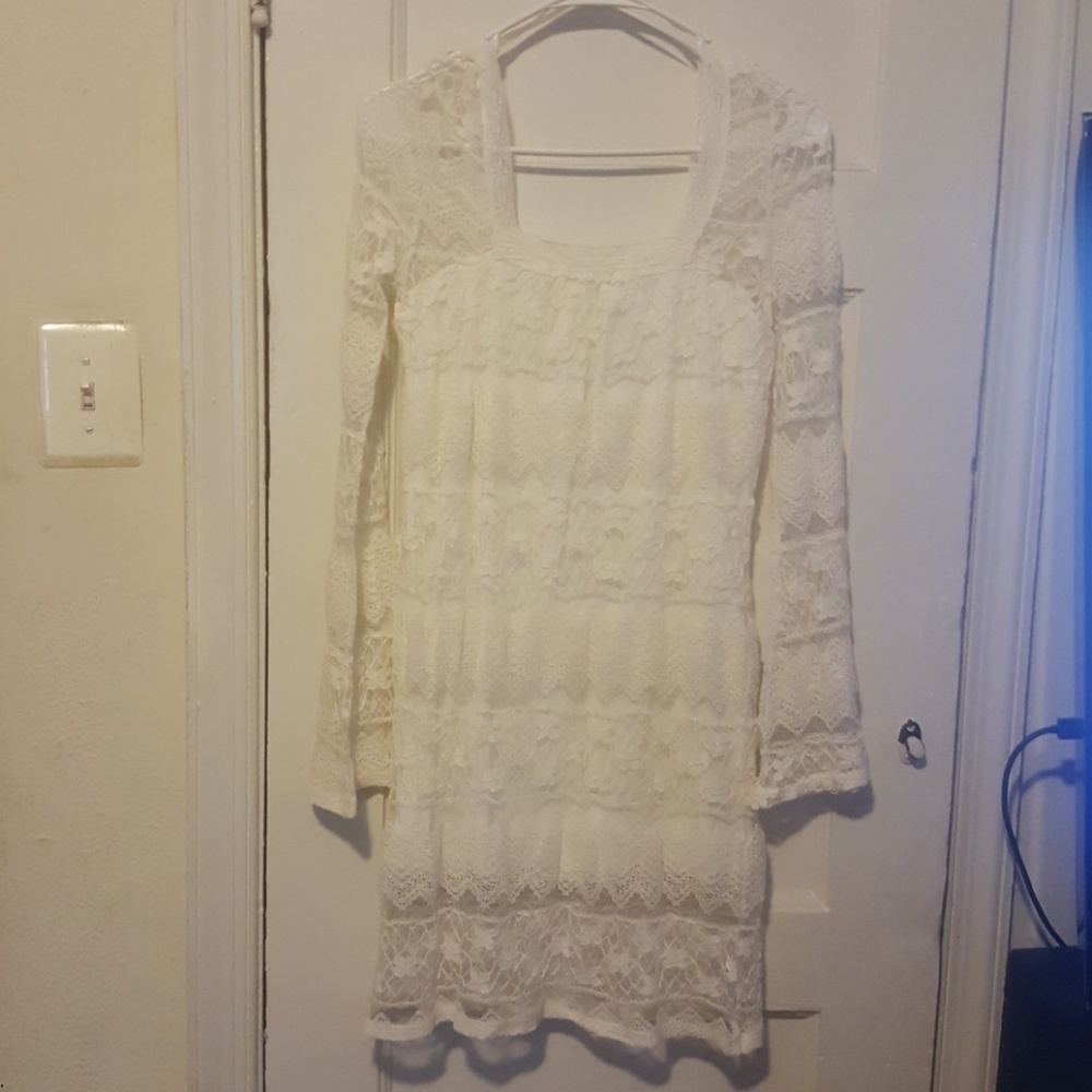 LACE DRESS - Picture 3 of 3